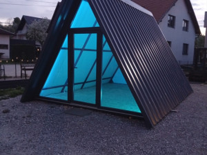 A Frame moderna vikendica 20m2 montazna kuca