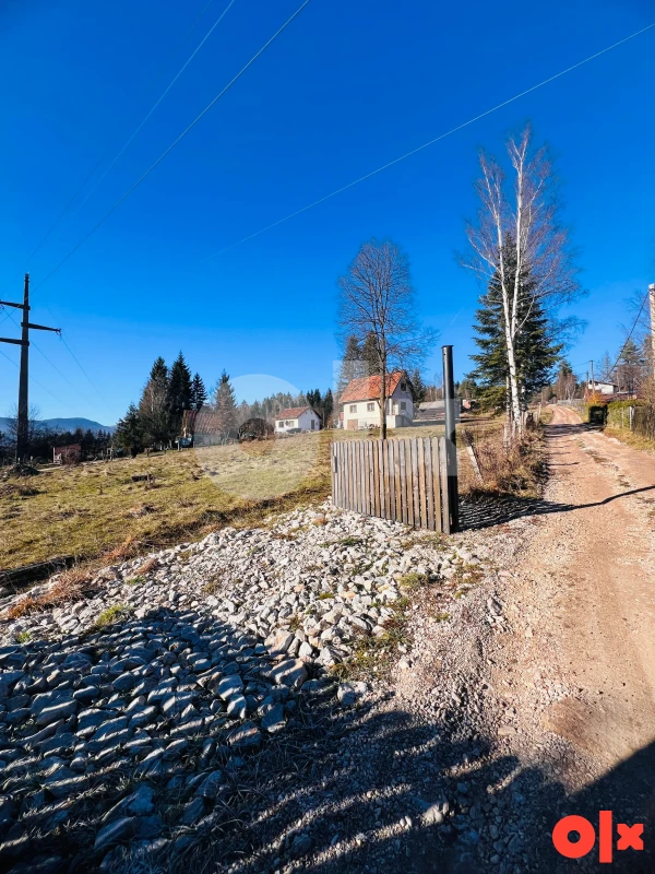 Zemljište Novakovo brdo, Pale 400m2 11