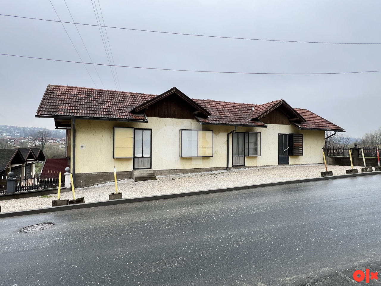 Stambeno poslovni objekat 300 m2 i zemljište 600 m2
