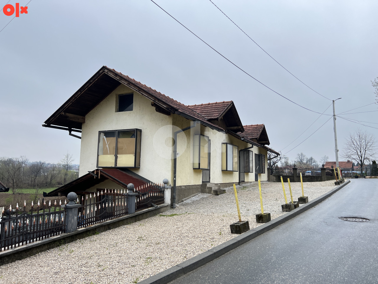 Stambeno poslovni objekat 300 m2 i zemljište 600 m2 3