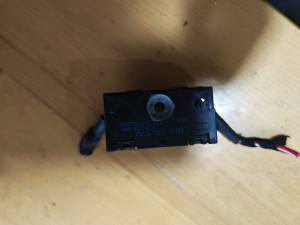 8T8035570 antena Audi A4 A3 A5