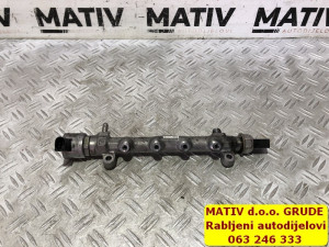 RAMPA goriva Audi Q5 80A 2,0 TDI 2019 04L089G RG814