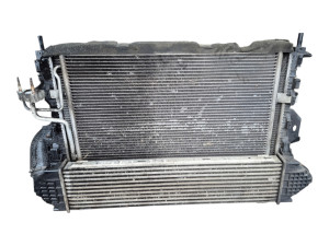 Hladnjak vode ford kuga 2.0 dizel