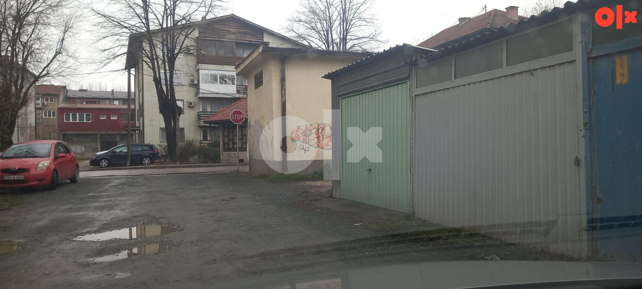 Garaža Lukavac 18m2 3