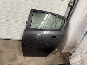 ZADNJA LIJEVA VRATA OPEL CORSA D