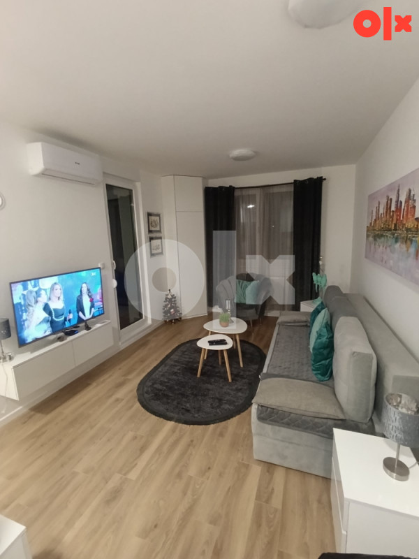 Najam - namješten dvosoban stan 47m2 - ul. Stefana Nemanje