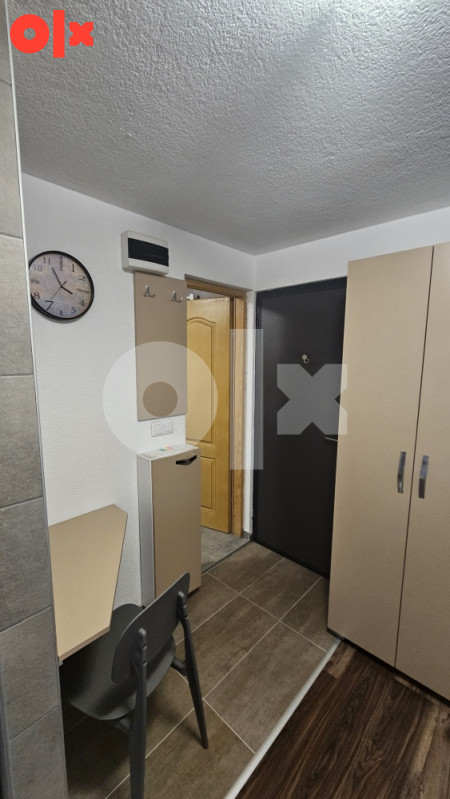 Garsonjera namjestena 18m2.TUŠANJ 100m od slatine..450m od OMEGE 2