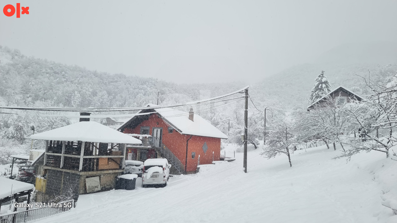 2 Kuće Zenica 300m2 + 7000m2 OKUCNICE Idealno za 3+ porodice 4