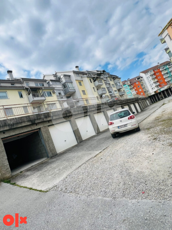 Garaža Joše Velika Kladuša 2