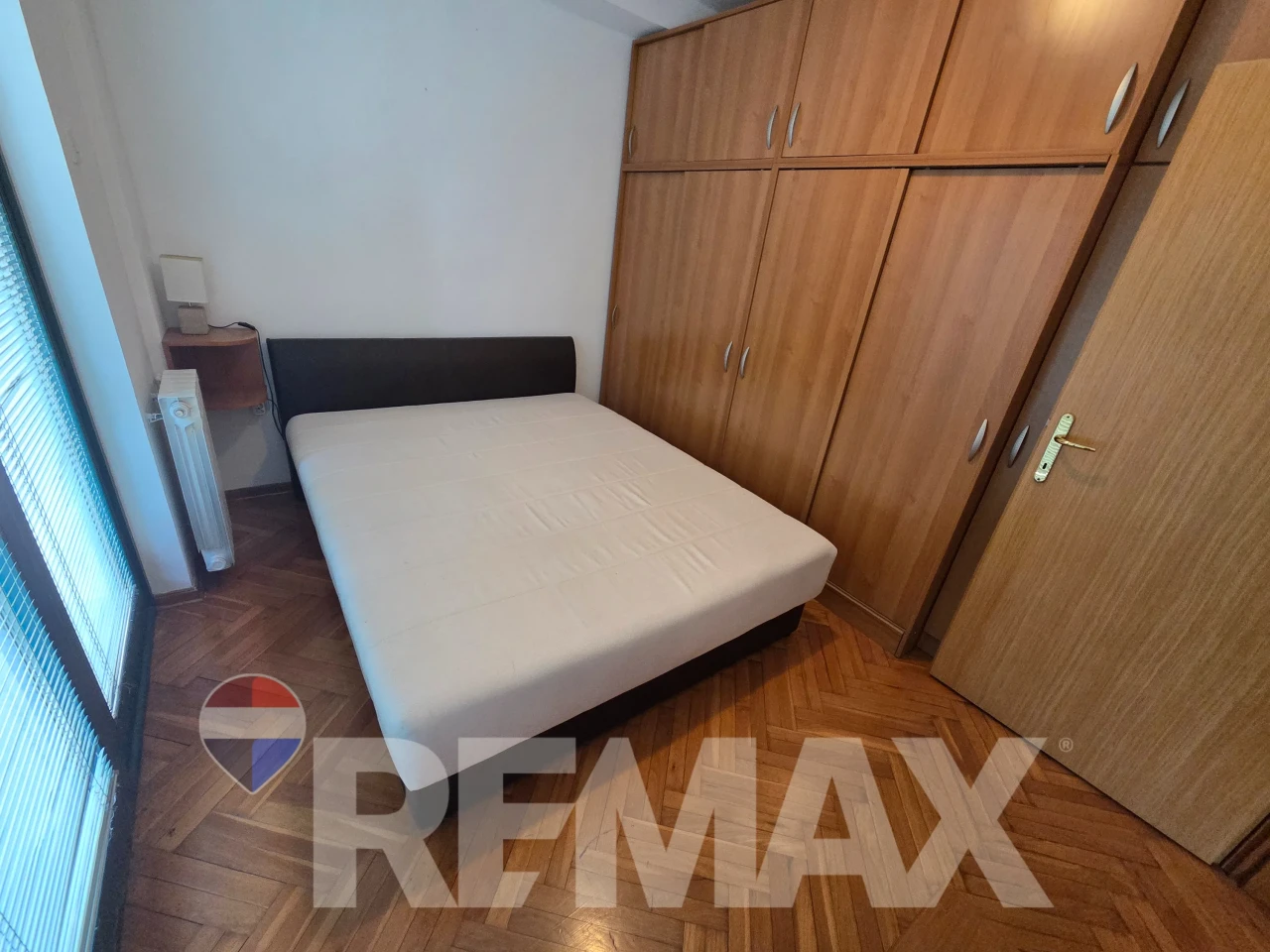 Trosoban stan 78m2 kod N.Skupštine, garaža, privatni parking 5
