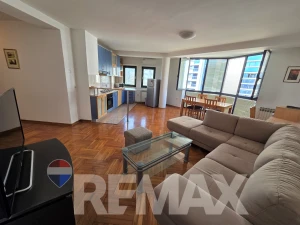 Trosoban stan 78m2 kod N.Skupštine, garaža, privatni parking