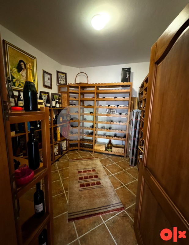 Luksuzna kuca Krupski slapovi, B. Luka, tel: 065/679-078 15