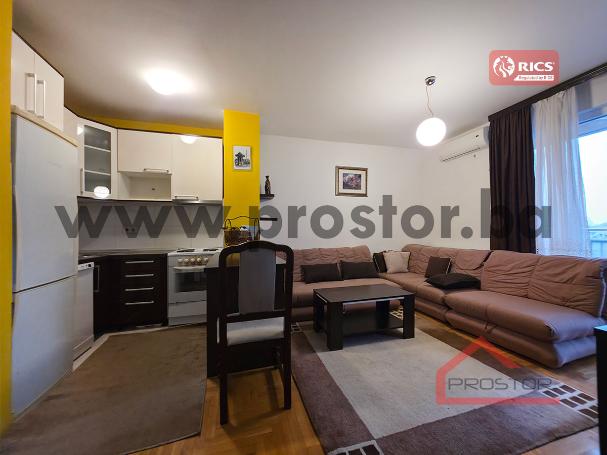 PROSTOR izdaje: Dvosoban stan sa dva balkon, Stup 2
