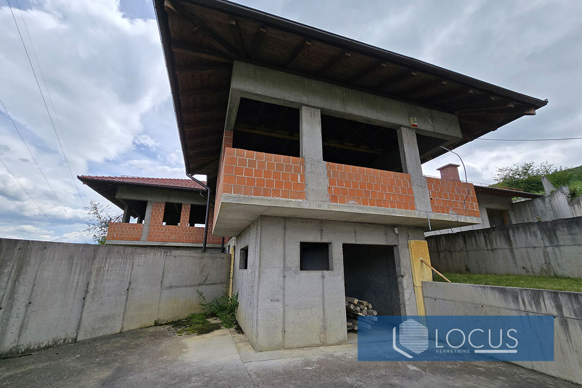 LOCUS: Dvije kuće na parceli 34.125m2, Barice, Vogošća 2
