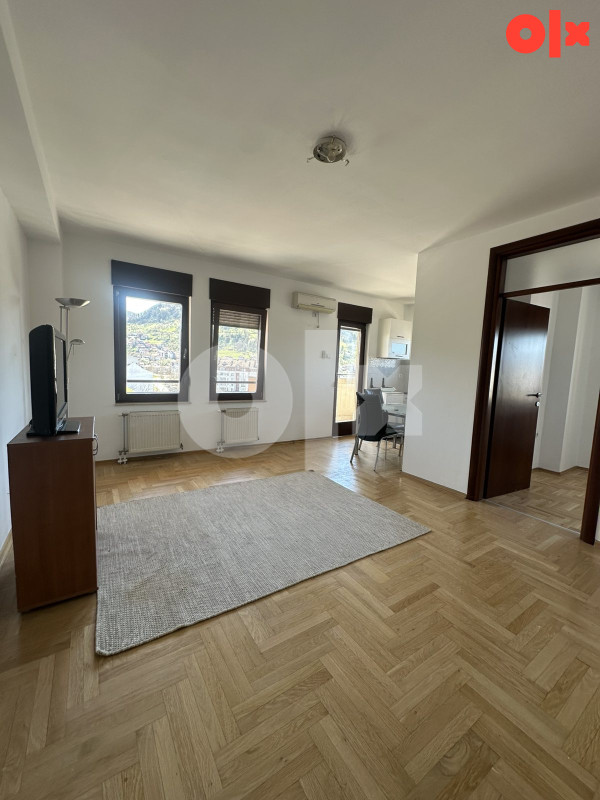 Trosoban stan sa garažnim mjestom 61m2 - podnožje Starčevice