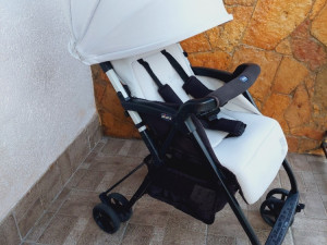 DJECIJA KOLICA  bebe  CHICCO  OHLALA    lagana 4,2 kg