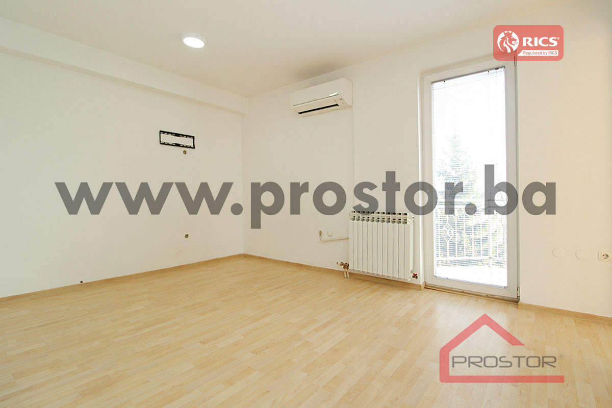 PROSTOR izdaje: Poslovni prostor, 180m2, Aneks 3
