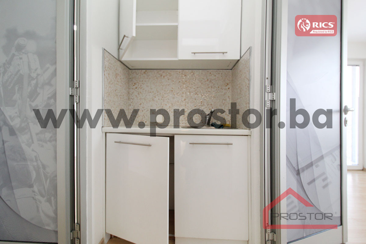 PROSTOR izdaje: Poslovni prostor, 180m2, Aneks 12