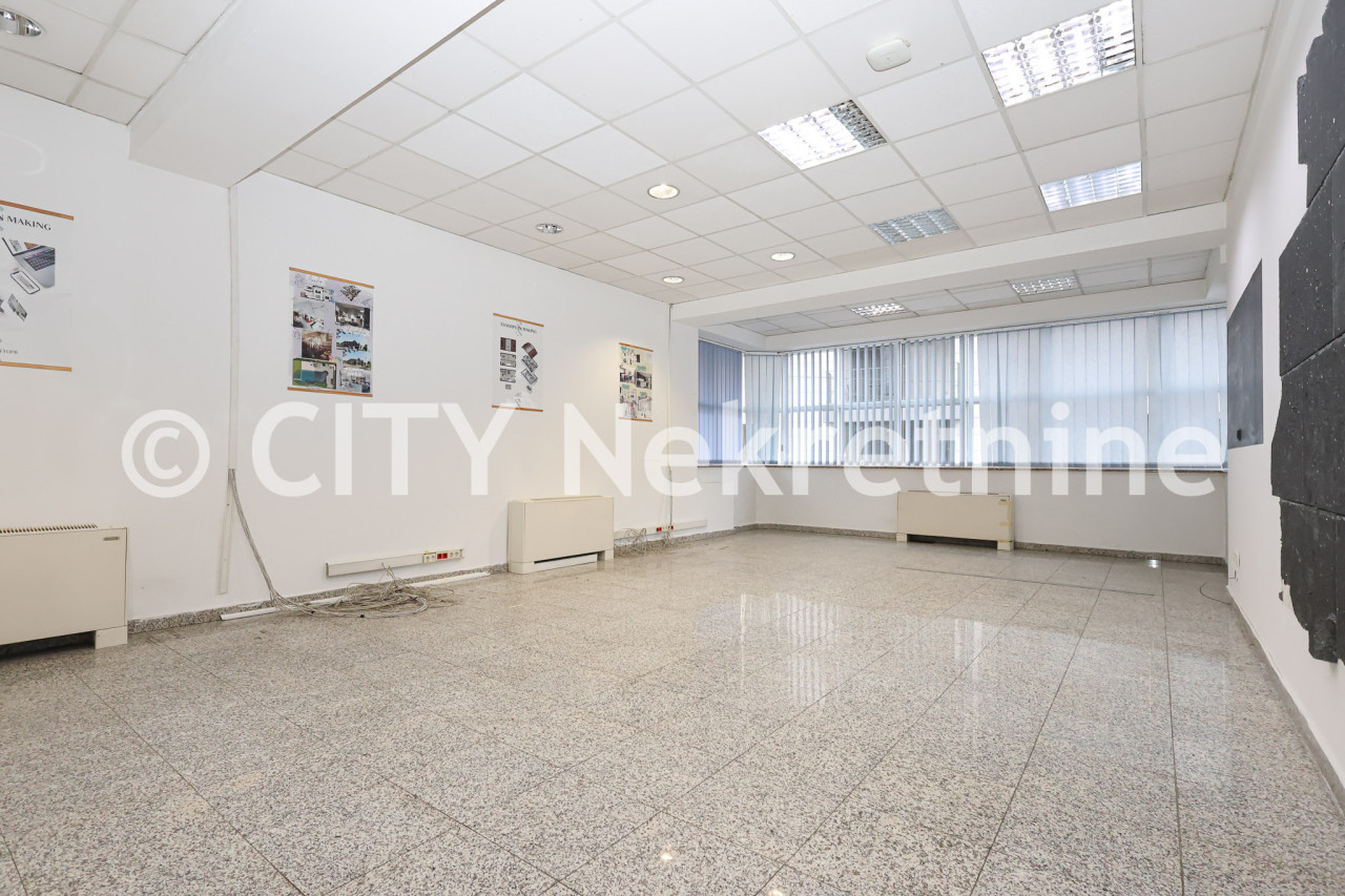 Poslovni prostor - Novo Sarajevo - Kovačići - 200 m2