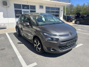 Citroen C4 Picasso udaren Havarisan