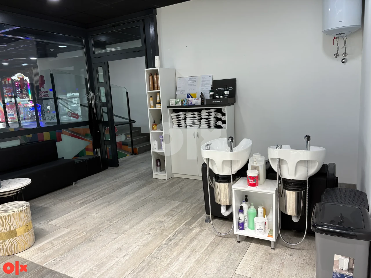 Frizerski Salon / Poslovni prostor 69,5m2 3