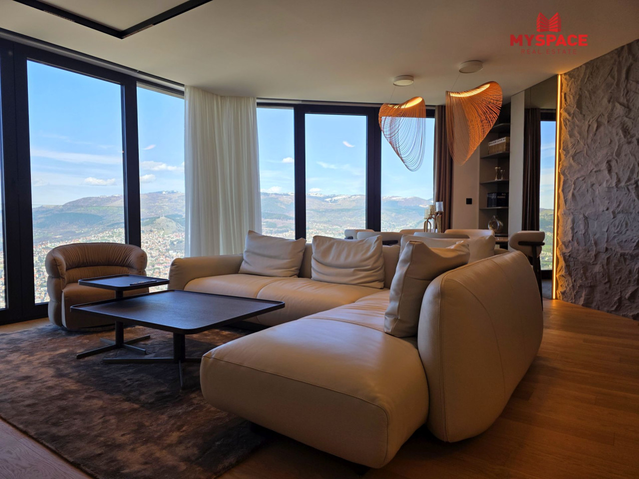 MY SPACE/ LUX STAN SA GARAZOM/ Trebevic/ ROOF GARDENS/ 103 m2 4