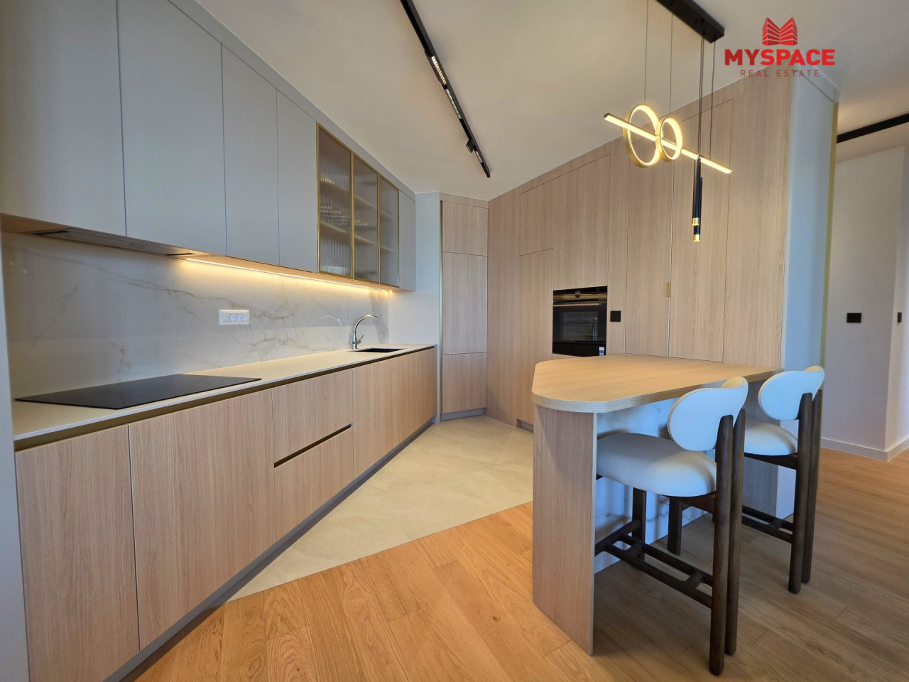 MY SPACE/ LUX STAN SA GARAZOM/ Trebevic/ ROOF GARDENS/ 103 m2 5
