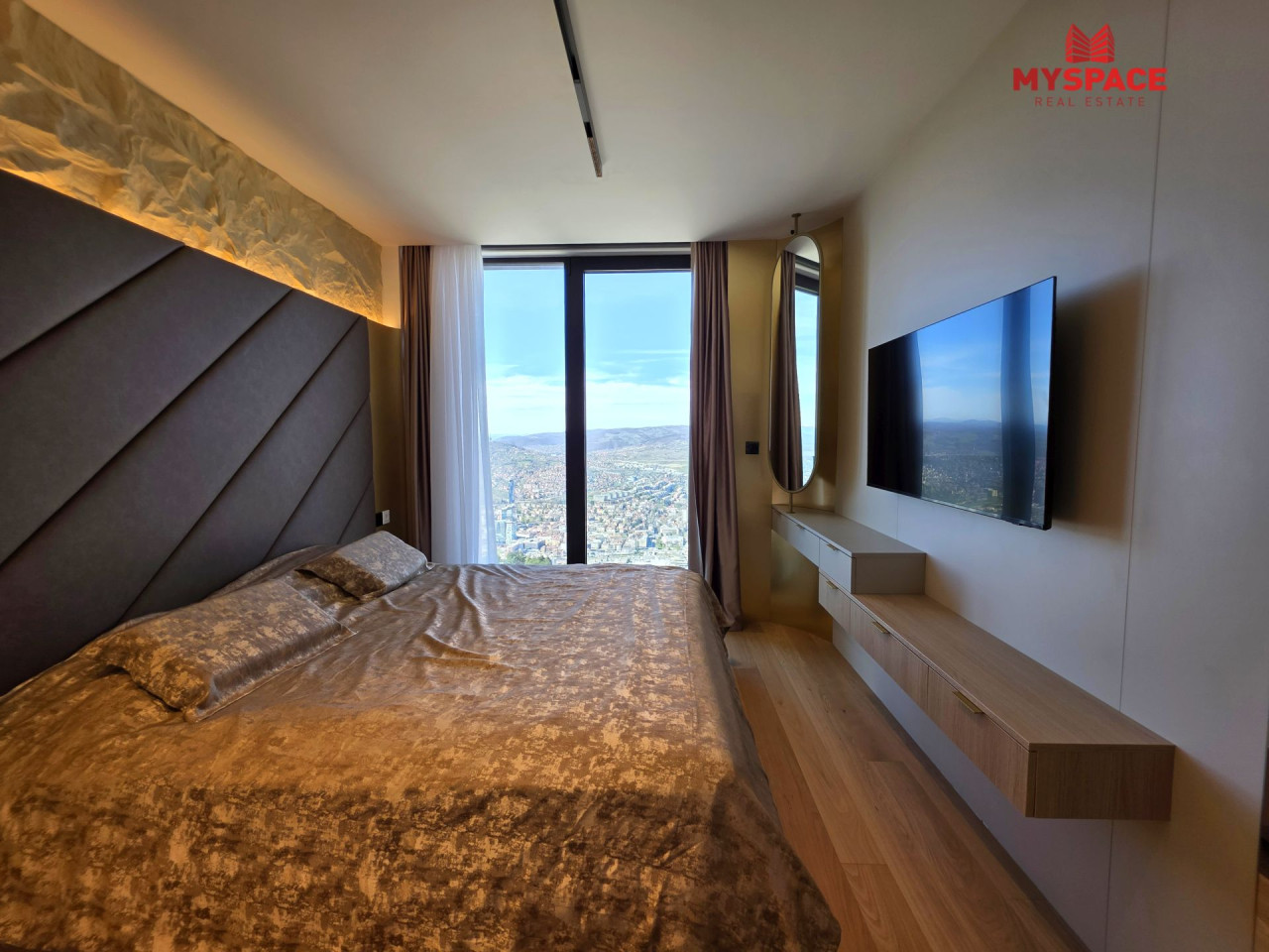 MY SPACE/ LUX STAN SA GARAZOM/ Trebevic/ ROOF GARDENS/ 103 m2 16