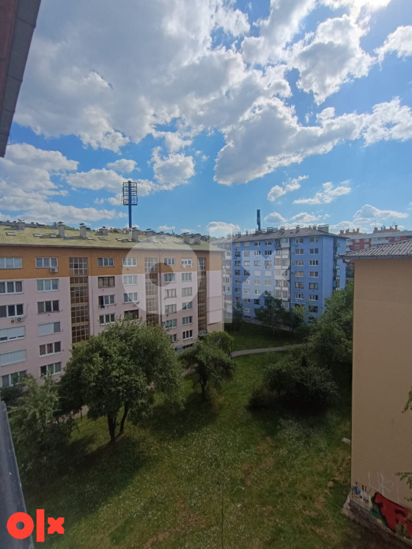 DVOETAŽNI STAN NA GRBAVICI 3