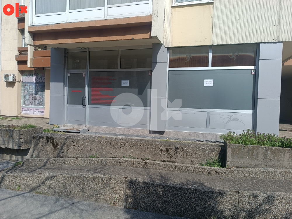Izdajem poslovni prostor na Sjenjaku 59m2