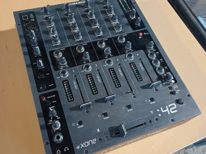 MIKSETA ALLEN & HEATH XONE 42