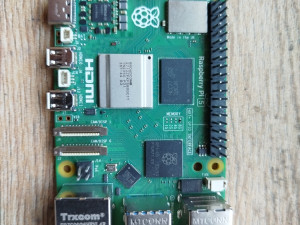 Raspberry Pi 5 (8 GB RAM)