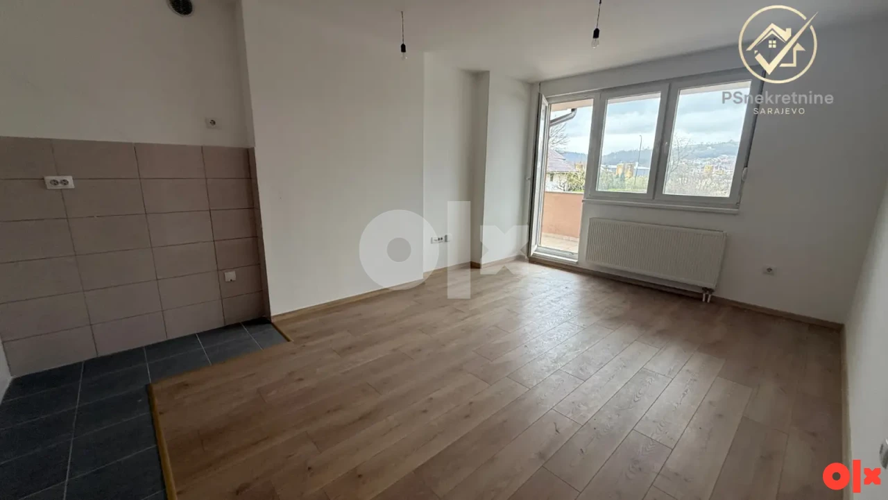 Trosoban stan Istočno Sarajevo 62 m2 velika terasa 40 m2 2