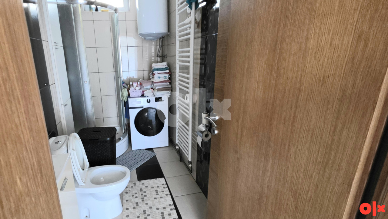 Vila Simin Han pored magistrale  270m2 ; 450000 KM 9
