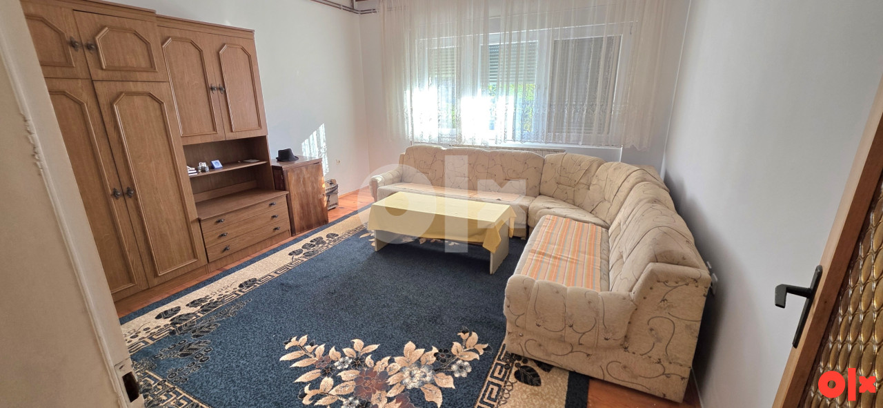 Vila Simin Han pored magistrale  270m2 ; 450000 KM 18