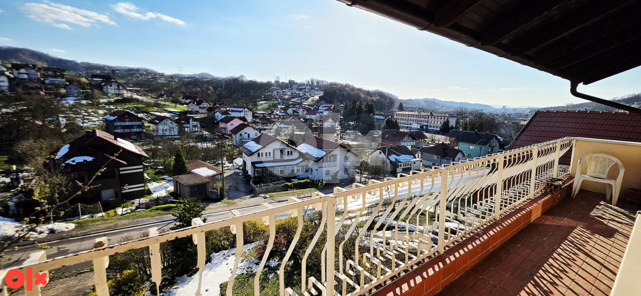 Vila Simin Han pored magistrale  270m2 ; 450000 KM