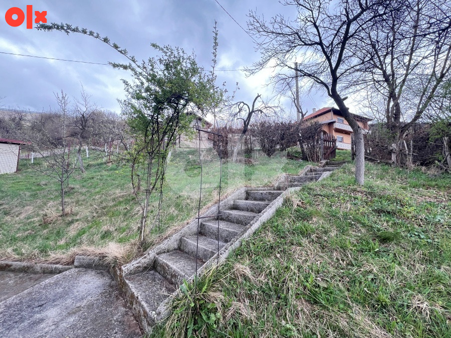 Etažirani sprat kuće i okućnica, Zenica, Klopče 18