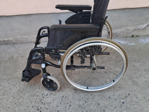 Invalidska kolica 81