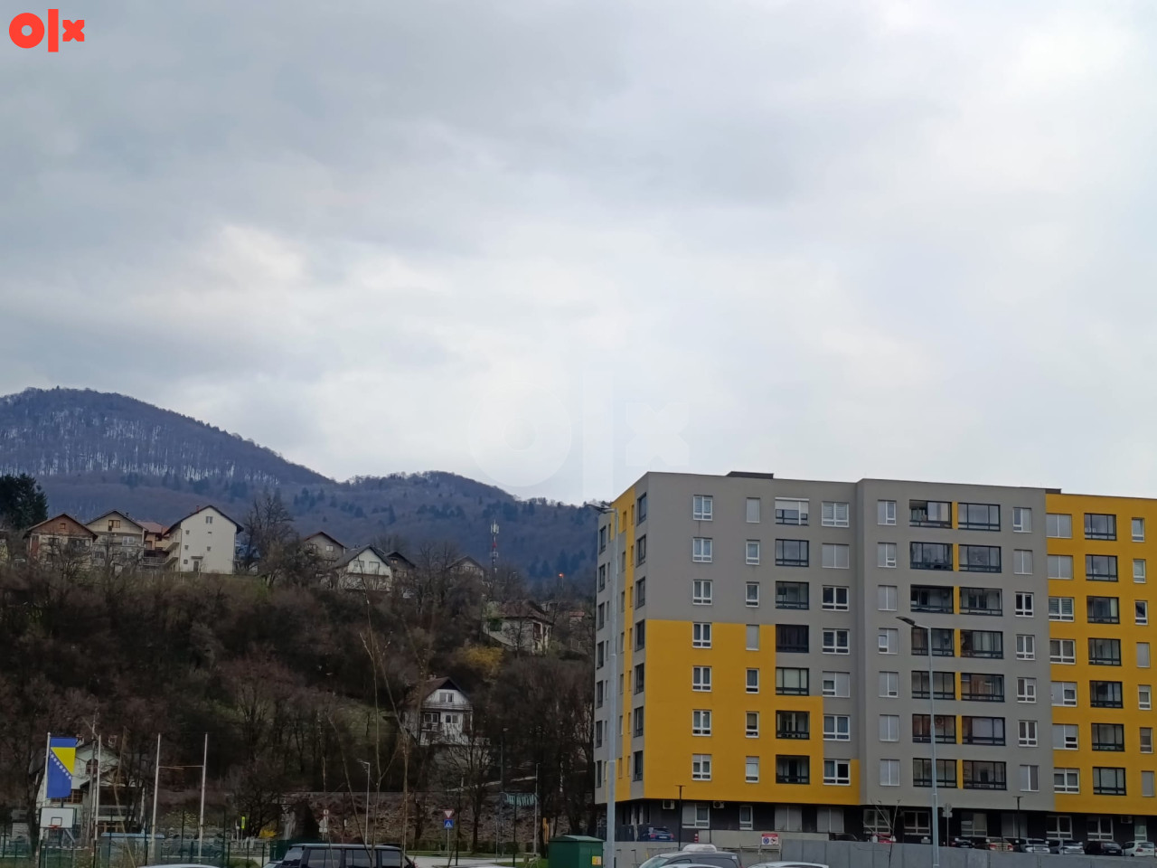 Kuća 200m2+zemljište sa građevinskom dozvolom