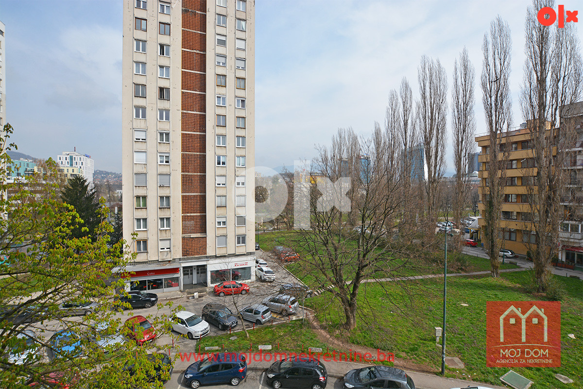 Trosoban adaptiran stan sa garažom i balkonom 100m2 Kovačići