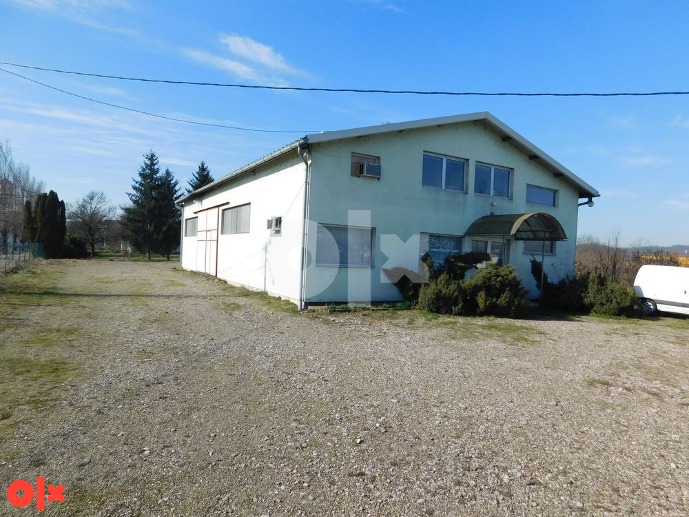 2 OBJEKTA:stambeni i poslovni 393m2, placa 3527m2 -Veliko Blaško