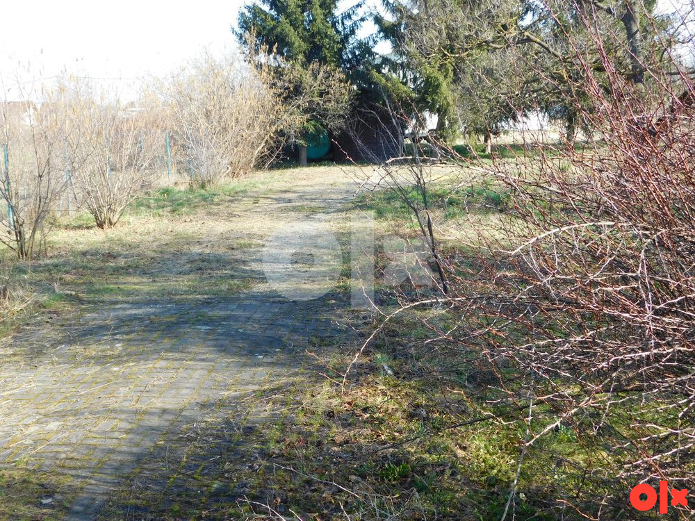 2 OBJEKTA:stambeni i poslovni 393m2, placa 3527m2 -Veliko Blaško 7