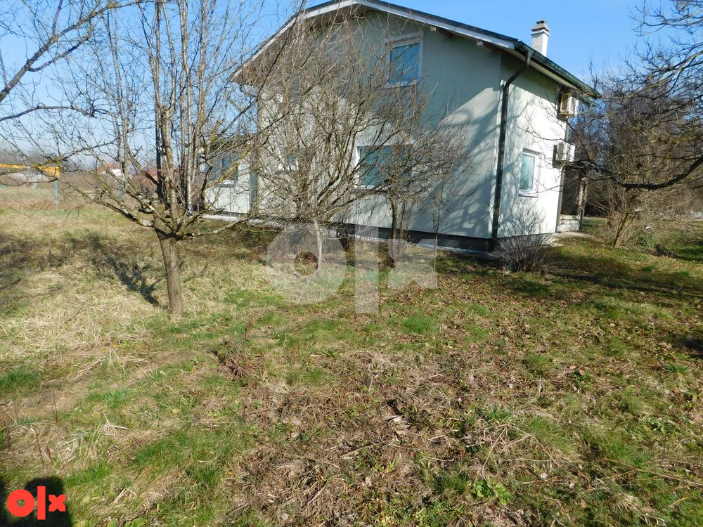 2 OBJEKTA:stambeni i poslovni 393m2, placa 3527m2 -Veliko Blaško 11