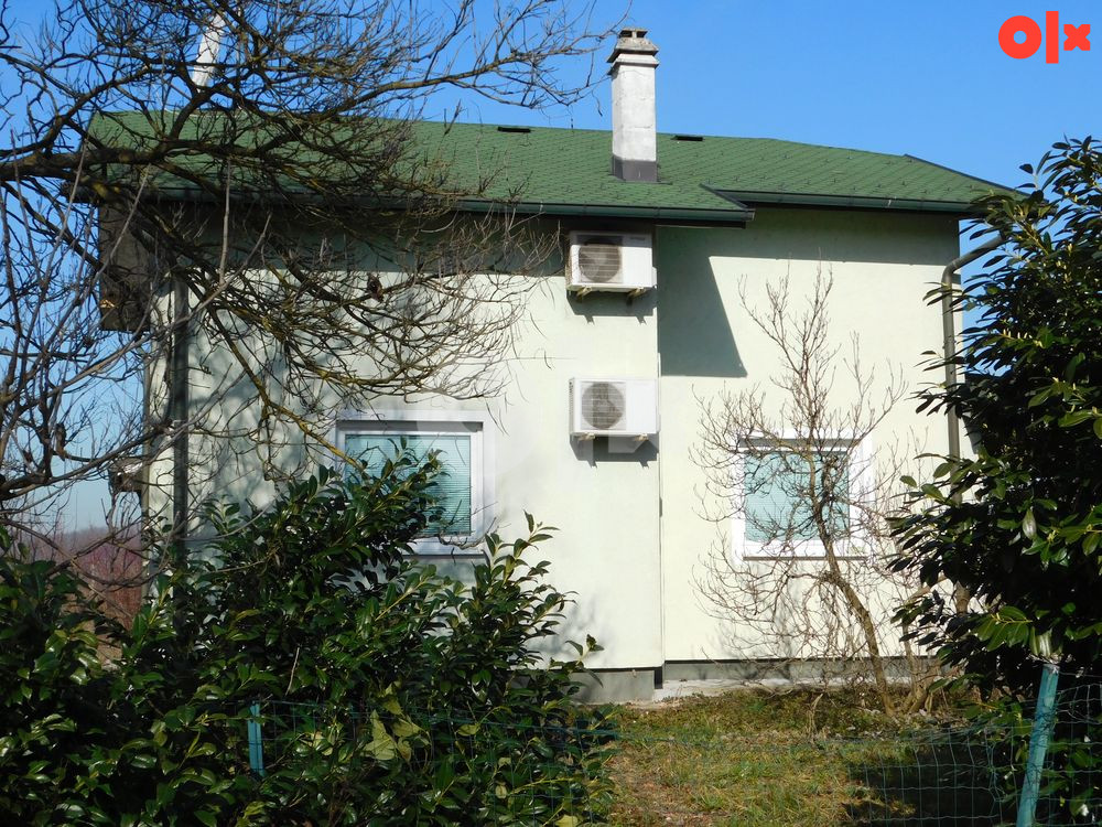 2 OBJEKTA:stambeni i poslovni 393m2, placa 3527m2 -Veliko Blaško 13