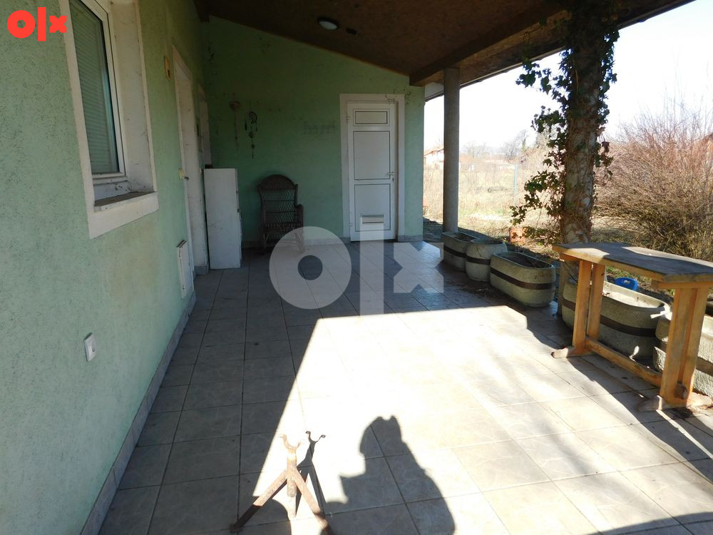 2 OBJEKTA:stambeni i poslovni 393m2, placa 3527m2 -Veliko Blaško 15