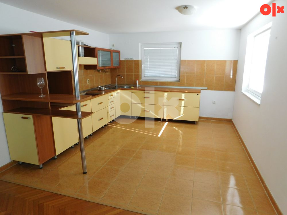 2 OBJEKTA:stambeni i poslovni 393m2, placa 3527m2 -Veliko Blaško 19