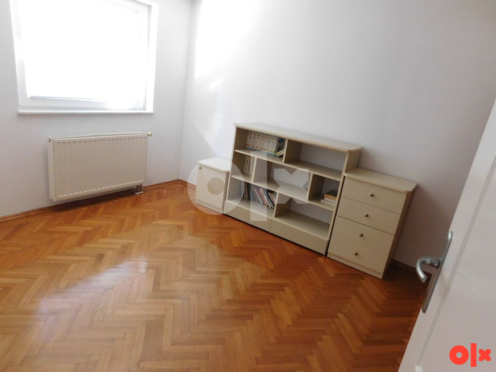 2 OBJEKTA:stambeni i poslovni 393m2, placa 3527m2 -Veliko Blaško 21