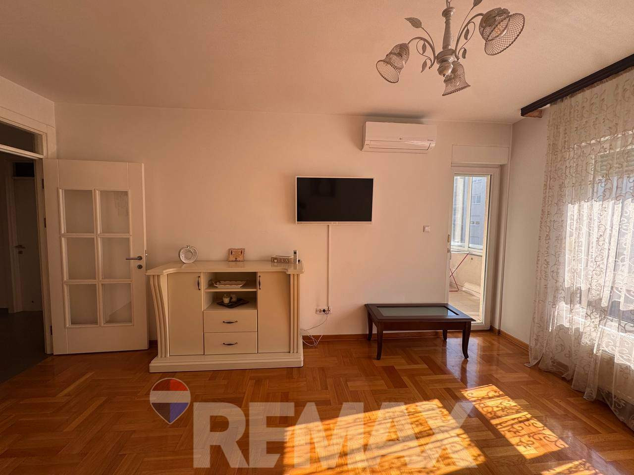 Odličan dvosoban stan | Centar | Pet friendly 3