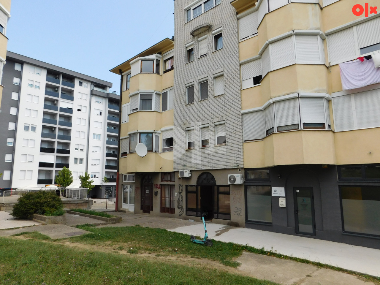 Poslovni prostor 24m2 - naselje Mjesec