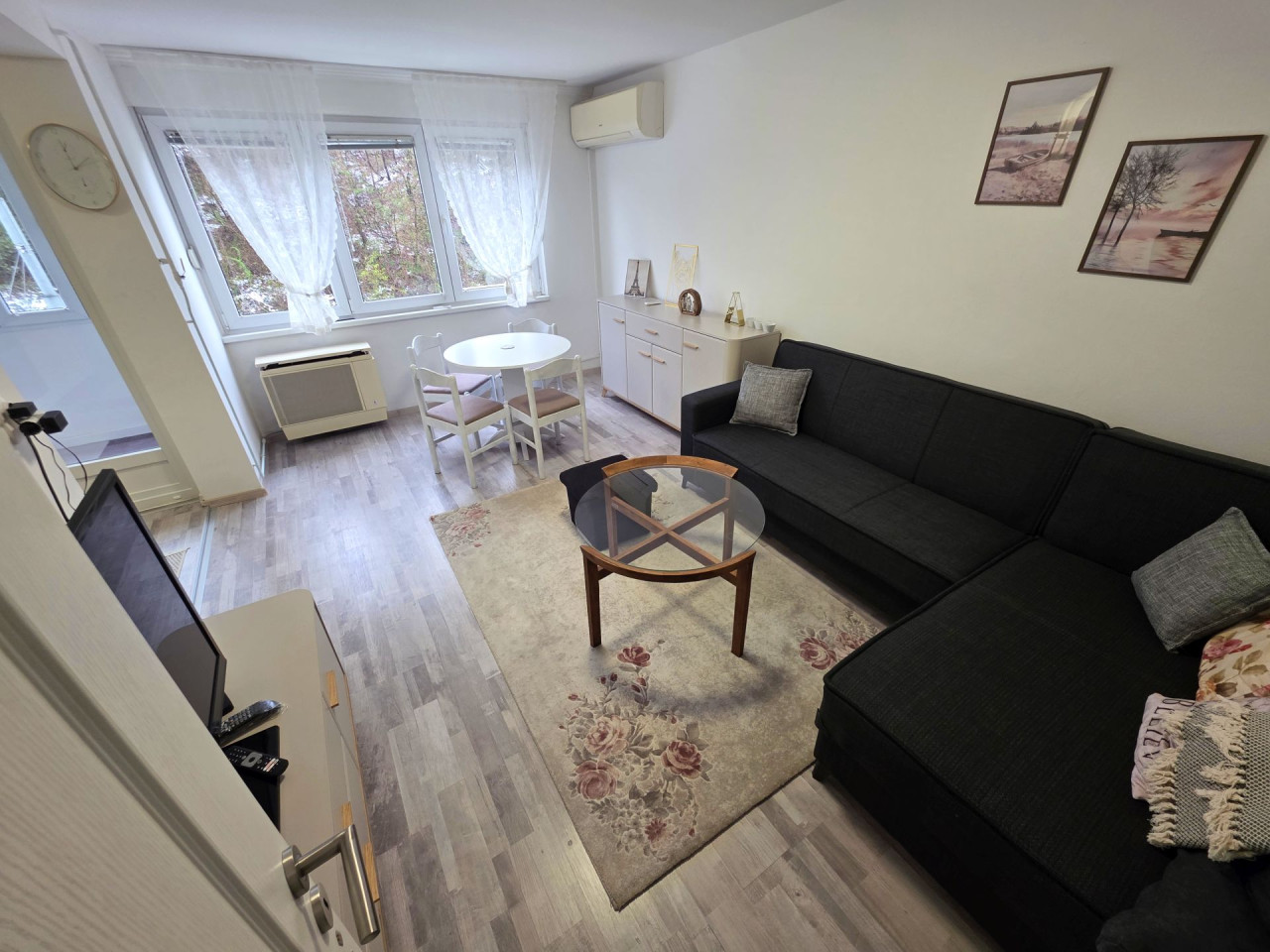 MY SPACE/ Stan/ Grbavica/ RENOVIRAN/ NAMJESTEN/ 53 m2 2